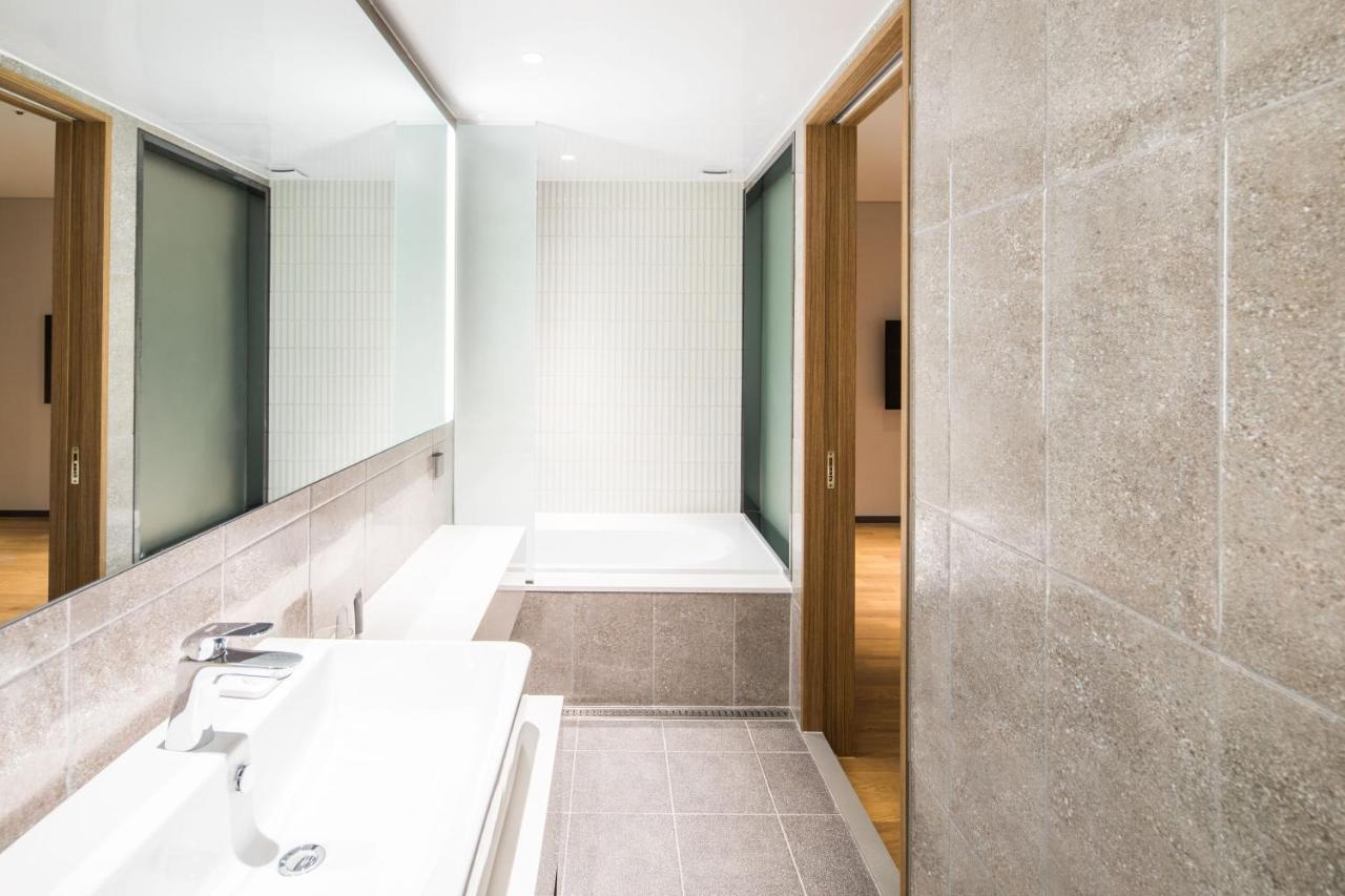 Ibis Ambassador Suwon Otel Dış mekan fotoğraf