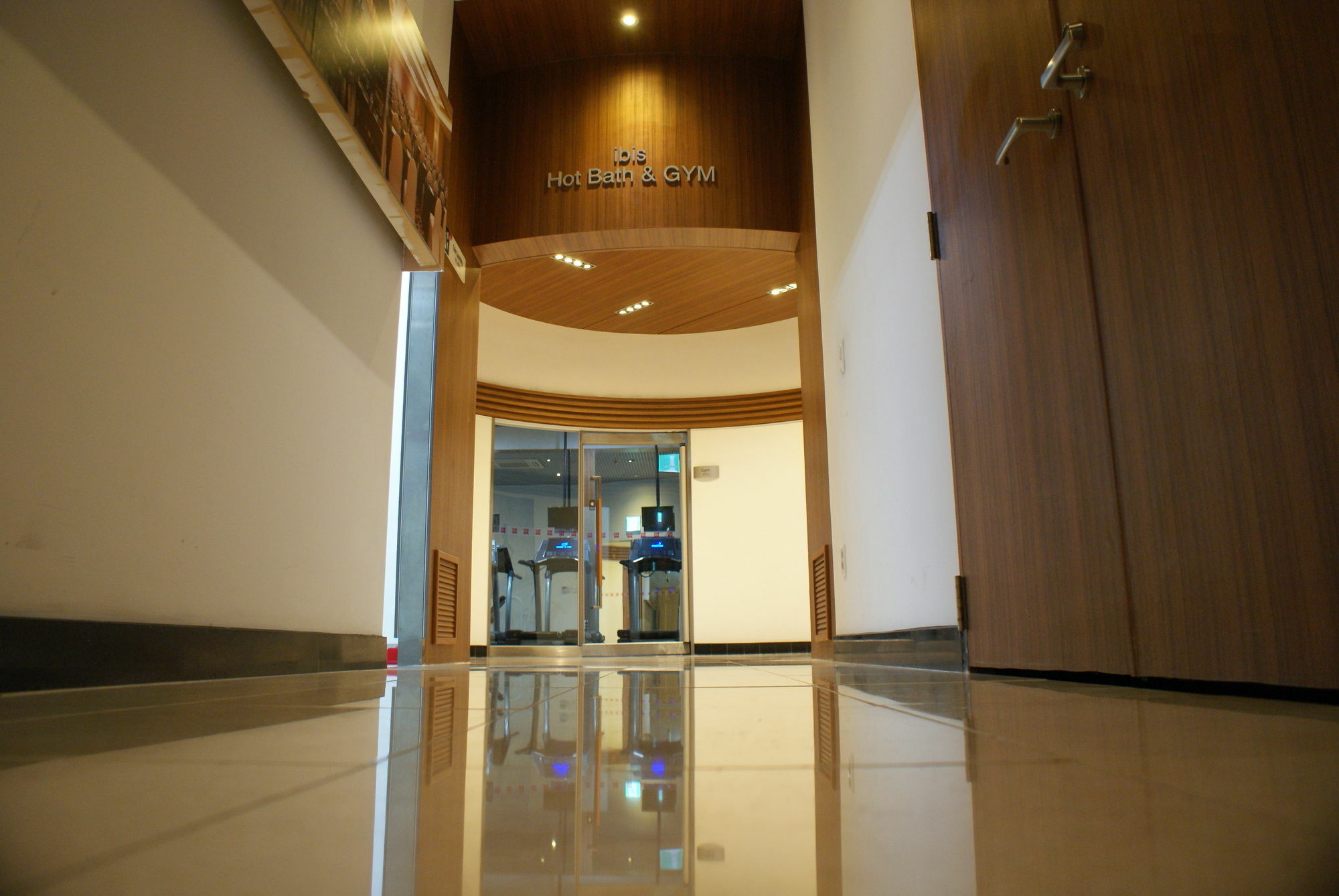 Ibis Ambassador Suwon Otel Dış mekan fotoğraf